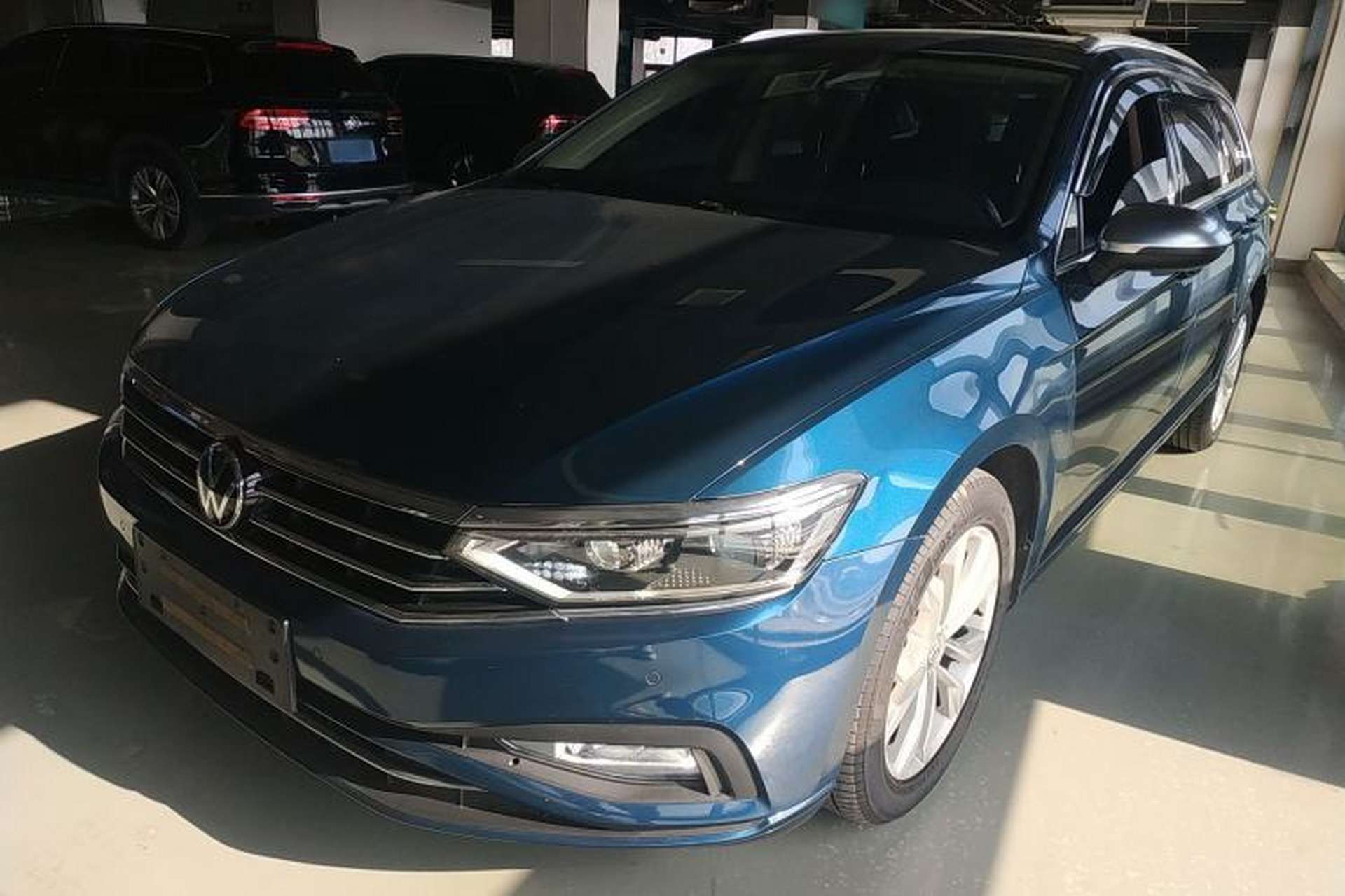 Used Volkswagen Variant 2021 2.0T Comfort Edition Front Left 45 Deg