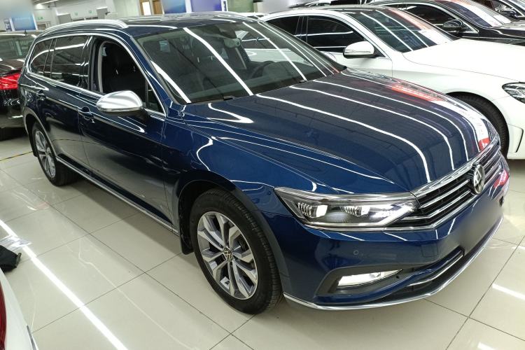 Used Volkswagen Variant 2021 2.0T Comfort Edition Front Right 45 Deg