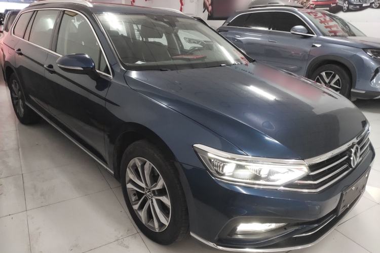Used Volkswagen Variant 2021 2.0T Comfort Edition Front Right 45 Deg