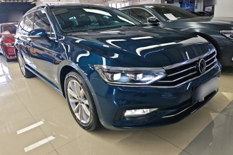 Used Volkswagen Variant 2021 2.0T Comfort Edition Front Right 45 Deg