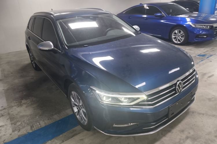 Used Volkswagen Variant 2021 2.0T Comfort Edition Front Right 45 Deg