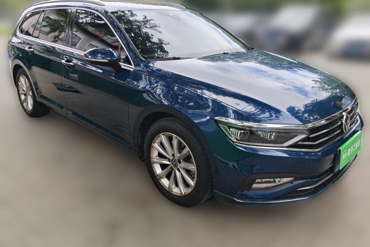 Used Volkswagen Variant 2021 2.0T Comfort Edition Front Right 45 Deg