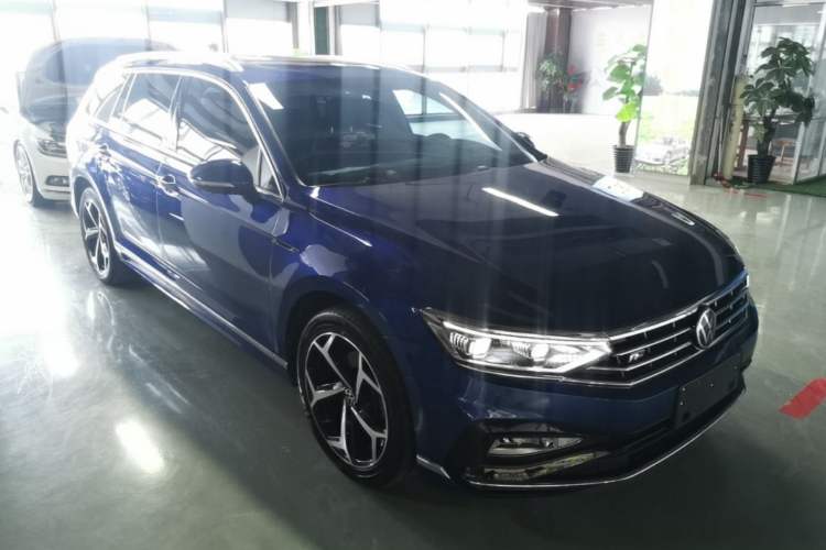 Used Volkswagen Variant 2021 2.0T Longitudinal Version Front Right 45 Deg