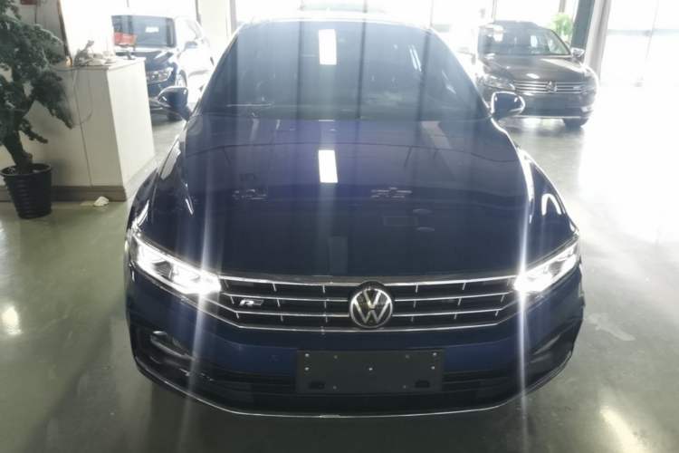 Used Volkswagen Variant 2021 2.0T Longitudinal Version Front