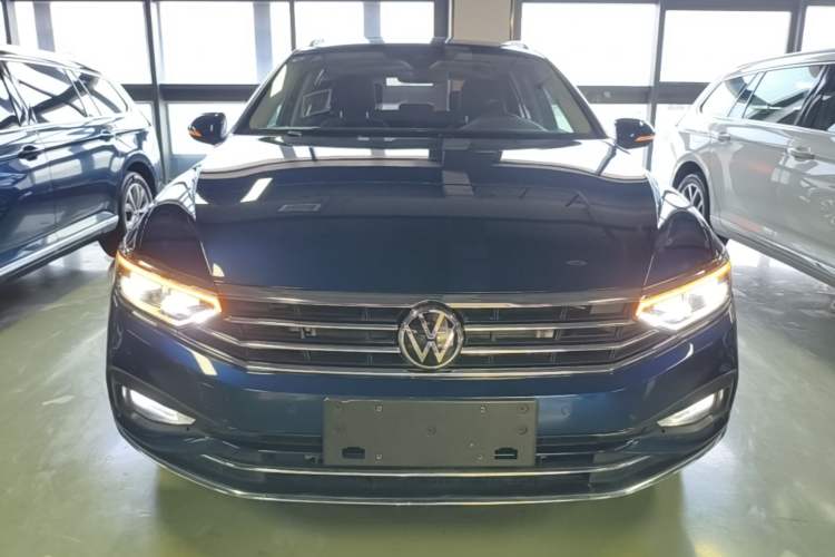 Used Volkswagen Variant 2021 2.0T Comfort Edition Front
