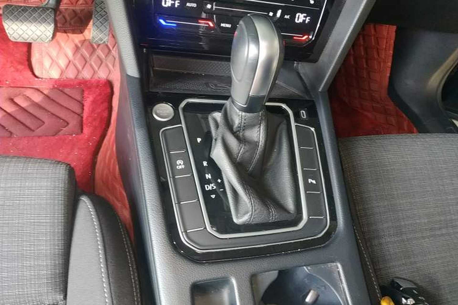 Used Volkswagen Variant 2021 2.0T Comfort Edition Gear Lever