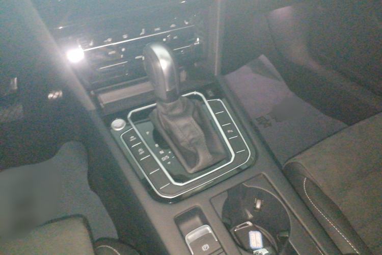Used Volkswagen Variant 2021 2.0T Comfort Edition Gear Lever