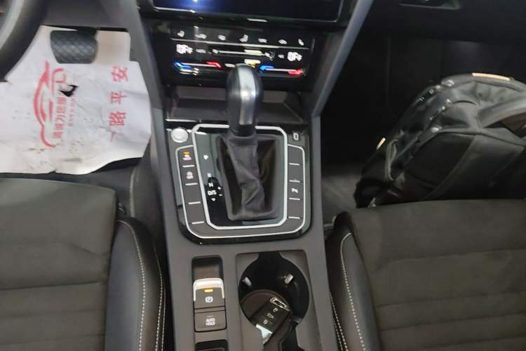 Used Volkswagen Variant 2021 2.0T Comfort Edition Gear Lever