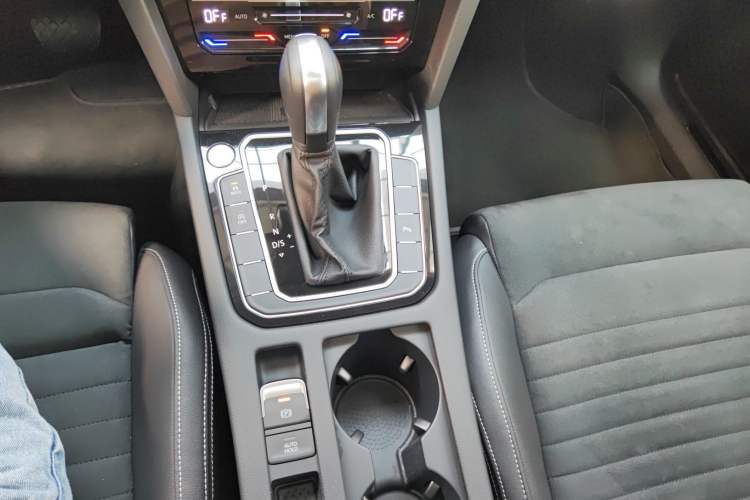 Used Volkswagen Variant 2021 2.0T Comfort Edition Gear Lever