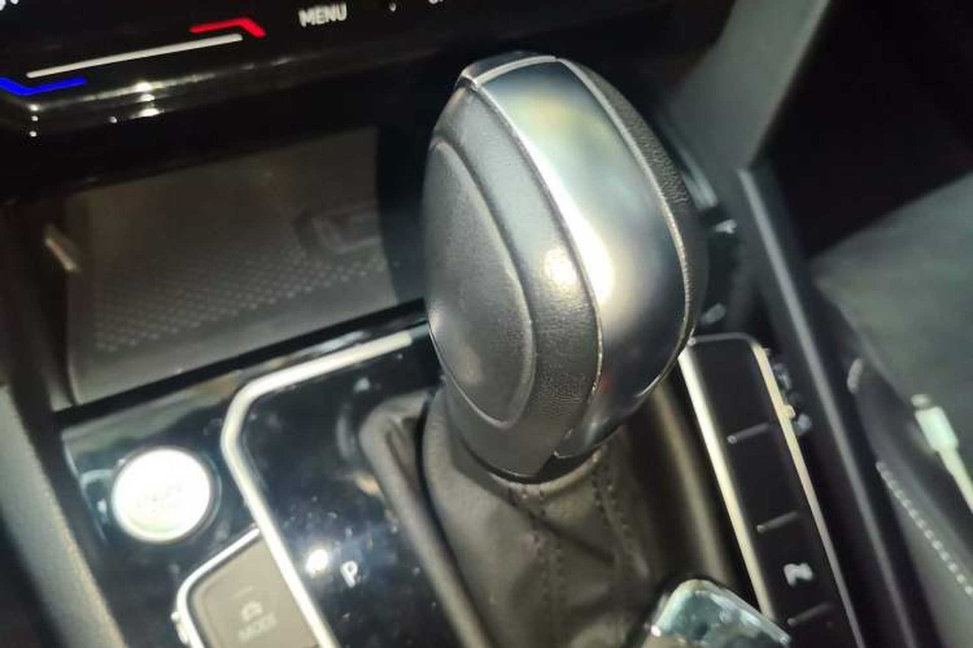 Used Volkswagen Variant 2021 2.0T Comfort Edition Gear Lever