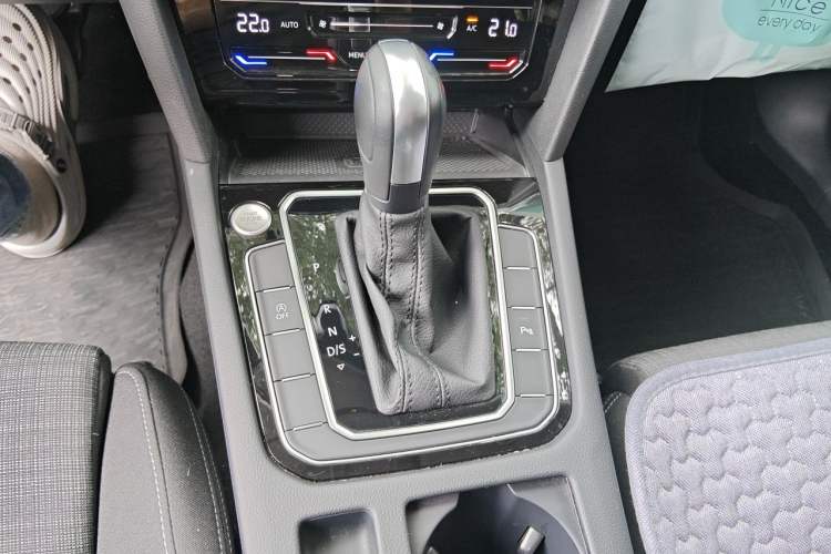 Used Volkswagen Variant 2021 2.0T Comfort Edition Gear Lever