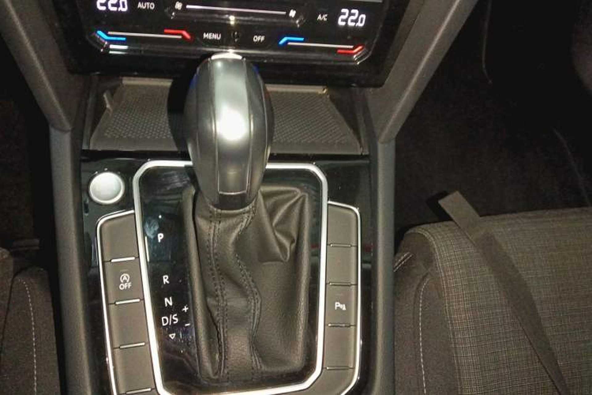 Used Volkswagen Variant 2021 2.0T Comfort Edition Gear Lever