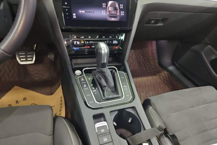 Used Volkswagen Variant 2021 2.0T Comfort Edition Gear Lever