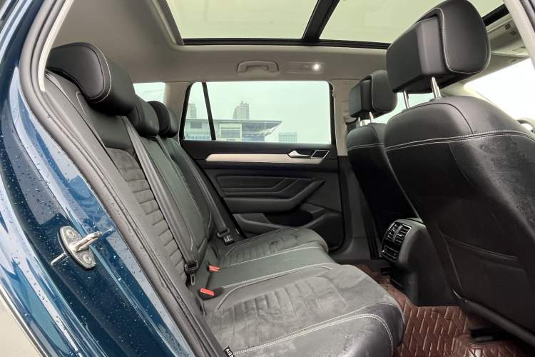 Used Volkswagen Variant 2021 2.0T Comfort Edition Headliner