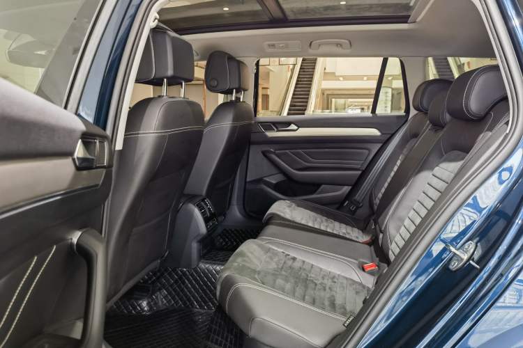 Used Volkswagen Variant 2021 2.0T Comfort Edition Interior 1