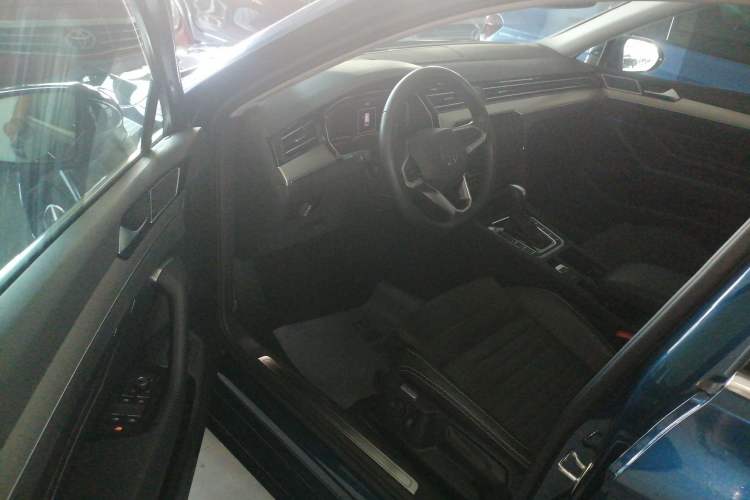 Used Volkswagen Variant 2021 2.0T Comfort Edition Interior 2