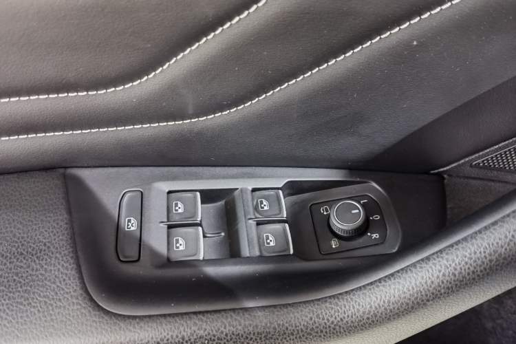 Used Volkswagen Variant 2021 2.0T Comfort Edition Interior 9