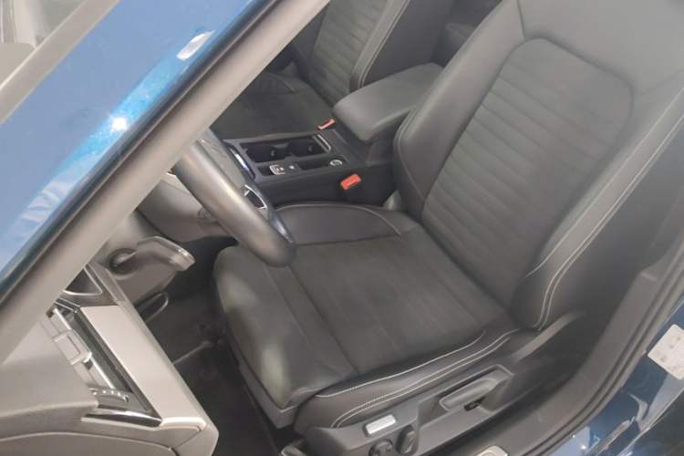 Used Volkswagen Variant 2021 2.0T Comfort Edition Left Front Seat