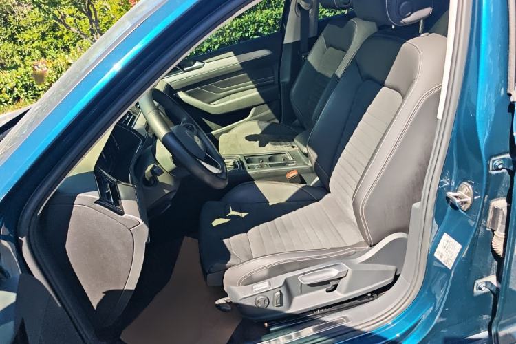 Used Volkswagen Variant 2021 2.0T Comfort Edition Left Front Seat