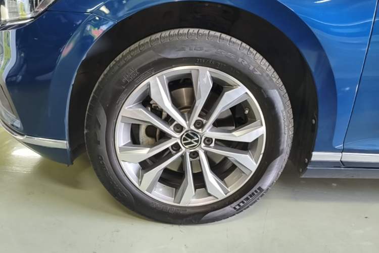 Used Volkswagen Variant 2021 2.0T Comfort Edition Left Front Wheel Hub