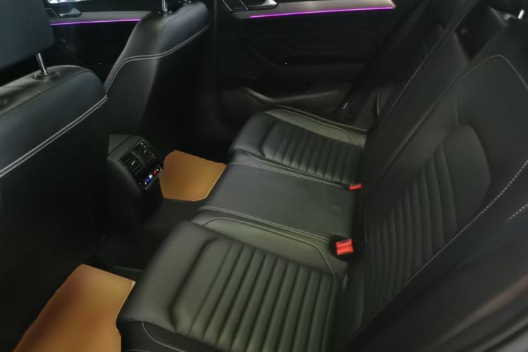 Used Volkswagen Variant 2021 2.0T Longitudinal Version Left Rear Seat