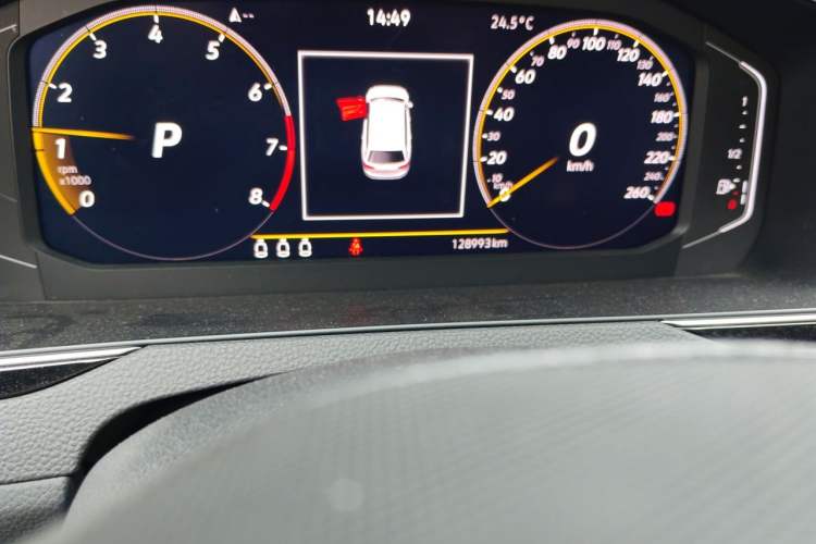 Used Volkswagen Variant 2021 2.0T Comfort Edition Odometer Close Up