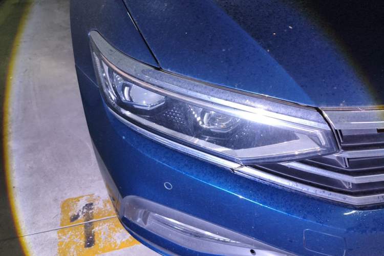Used Volkswagen Variant 2021 2.0T Comfort Edition Right Front Headlight