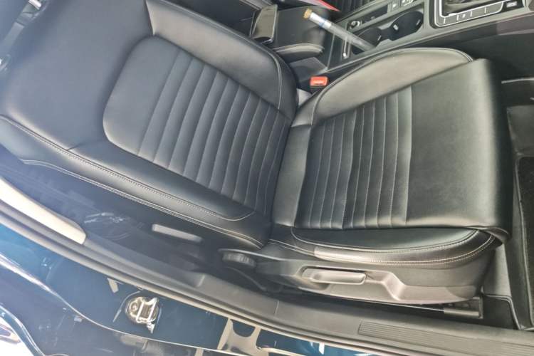 Used Volkswagen Variant 2021 2.0T Comfort Edition Right Front Seat
