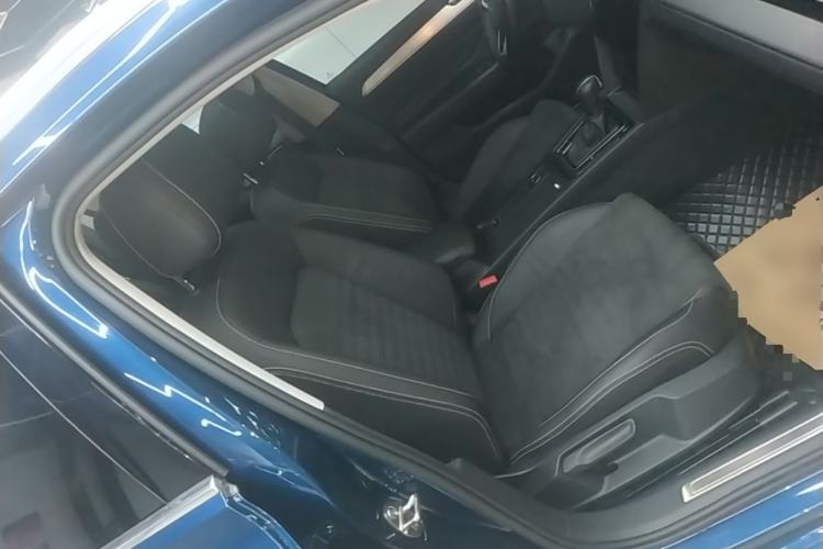 Used Volkswagen Variant 2021 2.0T Comfort Edition Right Front Seat