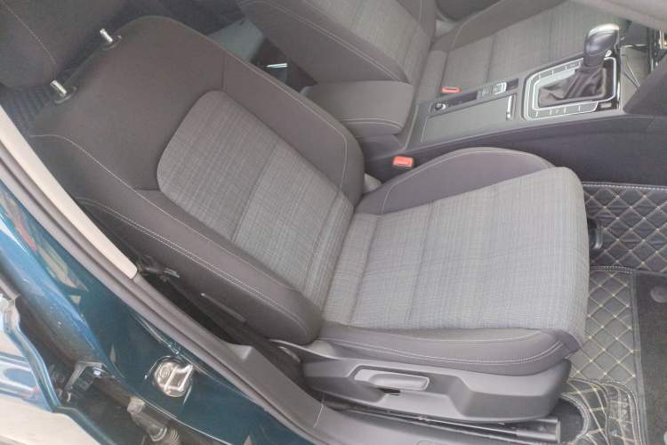 Used Volkswagen Variant 2021 2.0T Comfort Edition Right Front Seat