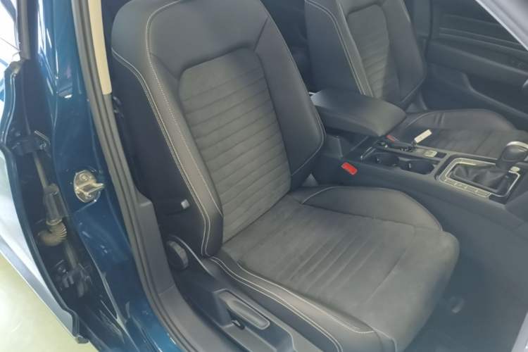 Used Volkswagen Variant 2021 2.0T Comfort Edition Right Front Seat