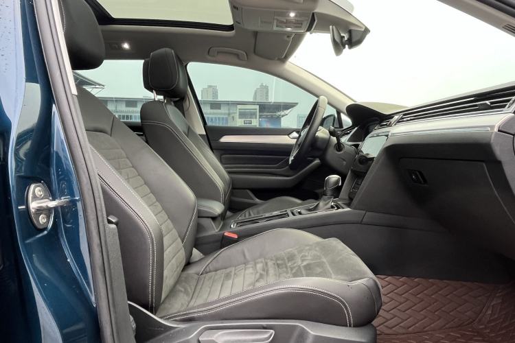 Used Volkswagen Variant 2021 2.0T Comfort Edition Right Front Seat