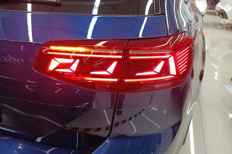 Used Volkswagen Variant 2021 2.0T Comfort Edition Right Rear Taillight