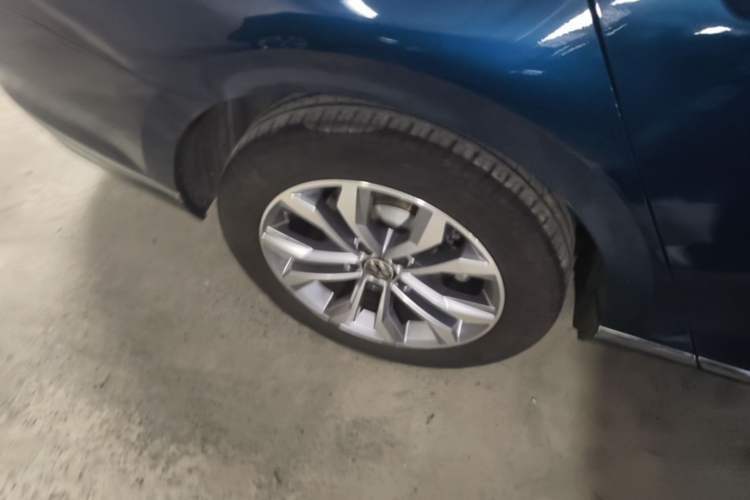 Used Volkswagen Variant 2021 2.0T Comfort Edition Right Rear Wheel Hub