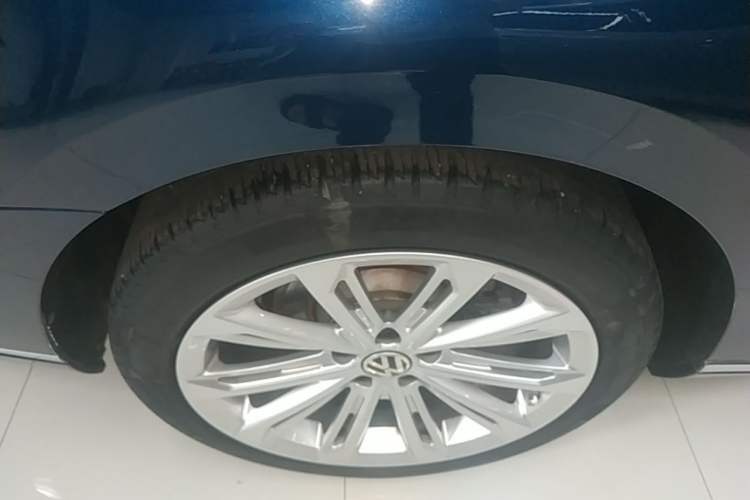 Used Volkswagen Variant 2021 2.0T Comfort Edition Right Rear Wheel Hub
