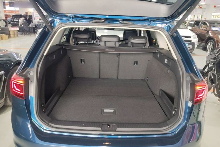 Used Volkswagen Variant 2021 2.0T Comfort Edition Trunk