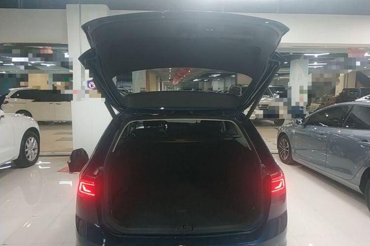 Used Volkswagen Variant 2021 2.0T Comfort Edition Trunk