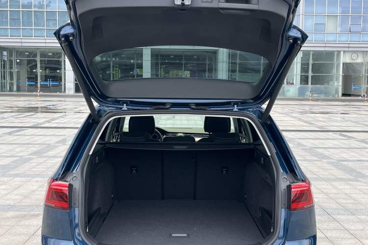 Used Volkswagen Variant 2021 2.0T Comfort Edition Trunk