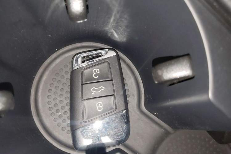 Used Volkswagen Variant 2021 2.0T Comfort Edition Vehicle Key
