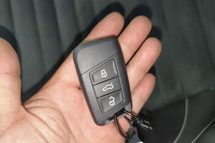 Used Volkswagen Variant 2021 2.0T Comfort Edition Vehicle Key