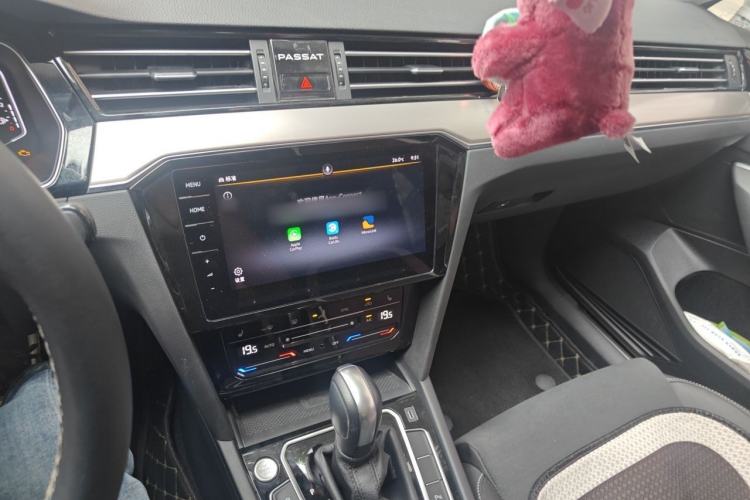 Used Volkswagen Variant 2021 2.0T Comfort Edition Audio And AC Panel