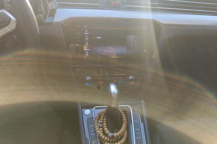 Used Volkswagen Variant 2021 2.0T Comfort Edition Audio And AC Panel