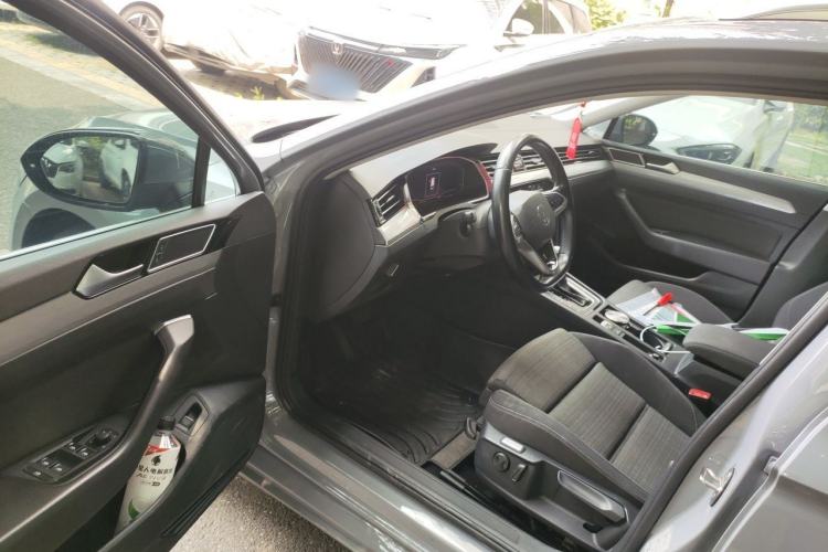 Used Volkswagen Variant 2021 2.0T Comfort Edition Driver Seat