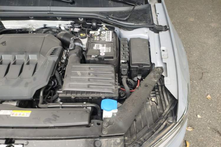 Used Volkswagen Variant 2021 2.0T Comfort Edition Engine Bay Left