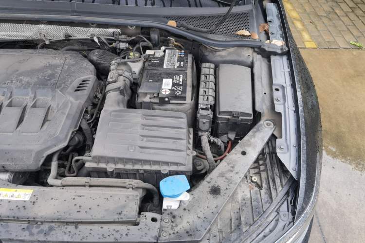 Used Volkswagen Variant 2021 2.0T Comfort Edition Engine Bay Left