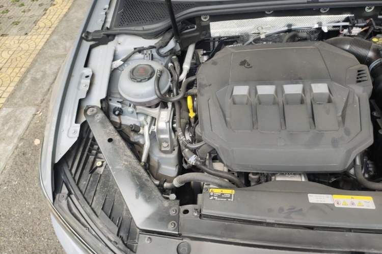 Used Volkswagen Variant 2021 2.0T Comfort Edition Engine Bay Right