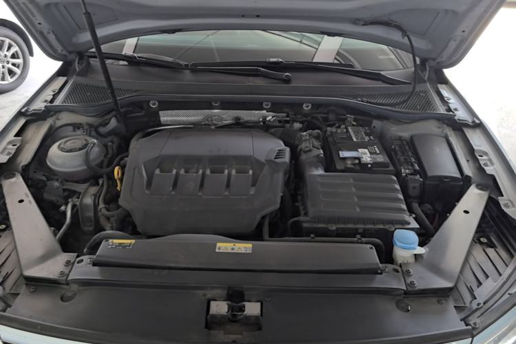Used Volkswagen Variant 2021 2.0T Comfort Edition Engine Bay