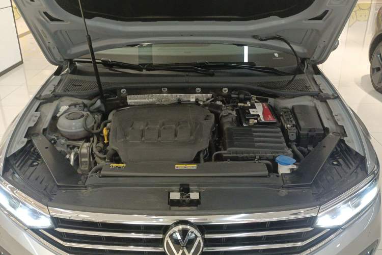 Used Volkswagen Variant 2021 2.0T Comfort Edition Engine Bay