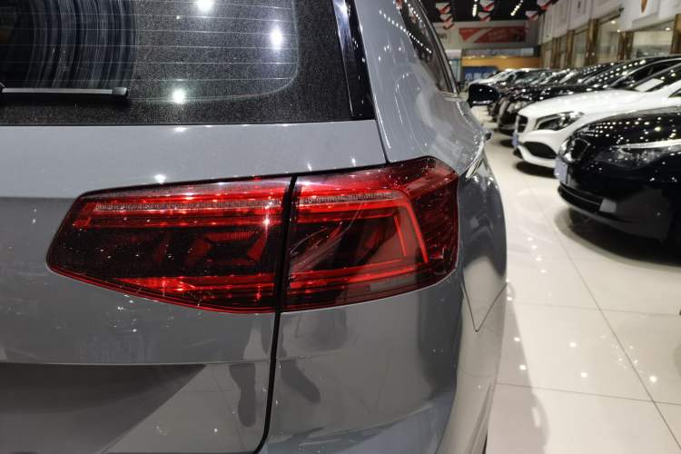 Used Volkswagen Variant 2021 2.0T Comfort Edition Exterior 3