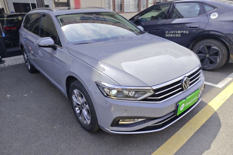 Used Volkswagen Variant 2021 2.0T Comfort Edition Front Right 45 Deg